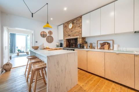 2 bedroom flat for sale, Harold Road, Upton Park, London, E13