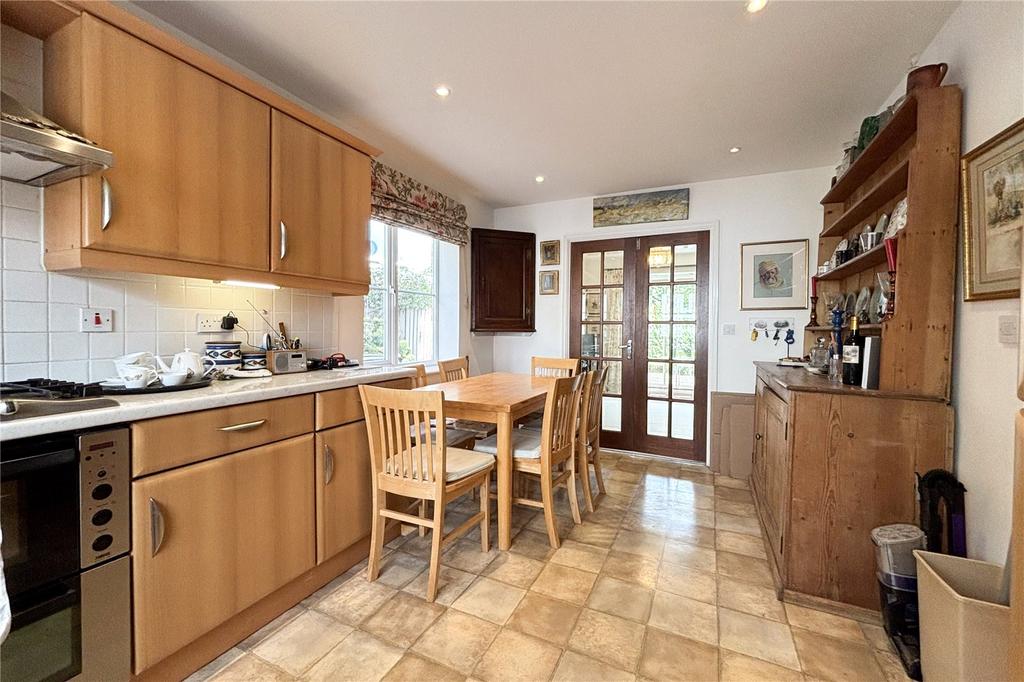 Kitchen/Dining