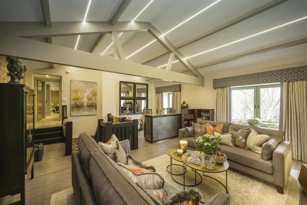 Living room 3.jpg