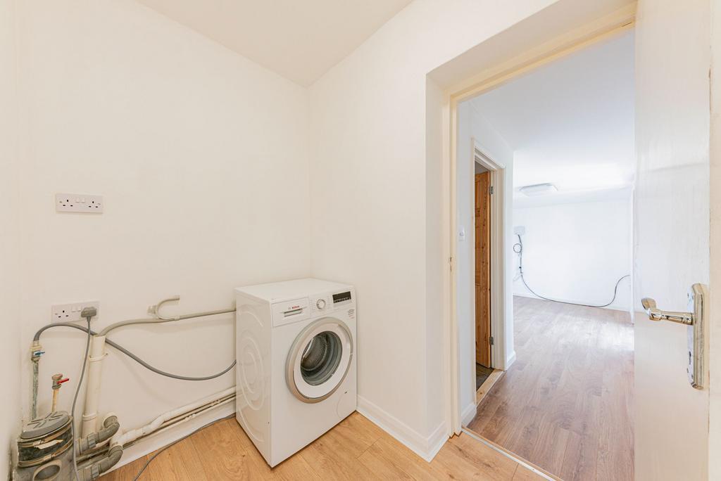Utility Room (1)