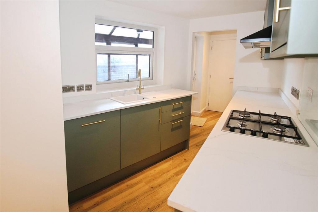 Fitted kitchen