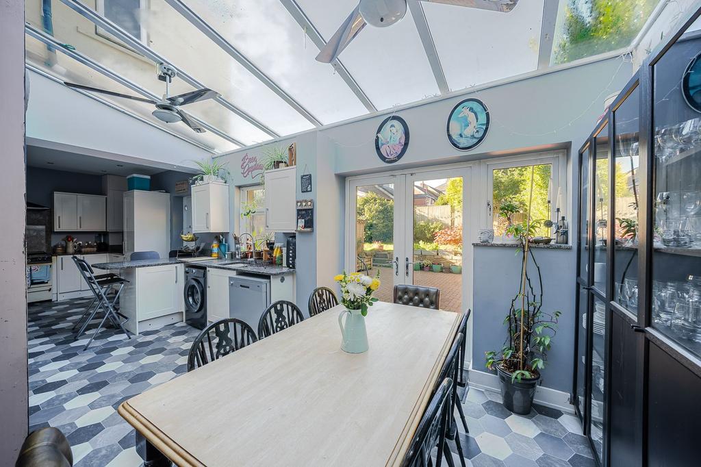 Dining kitchen