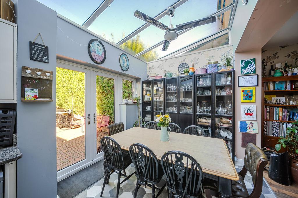 Dinink kitchen