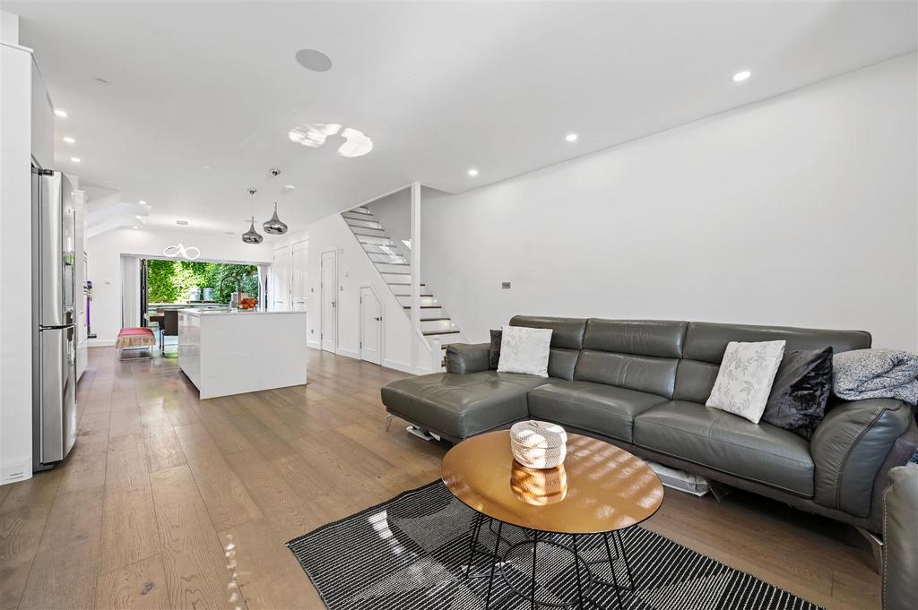 Lena Gardens - Reception