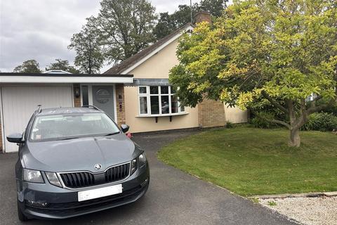 4 bedroom detached bungalow for sale, Torcross Close, Glenfield, Leicester
