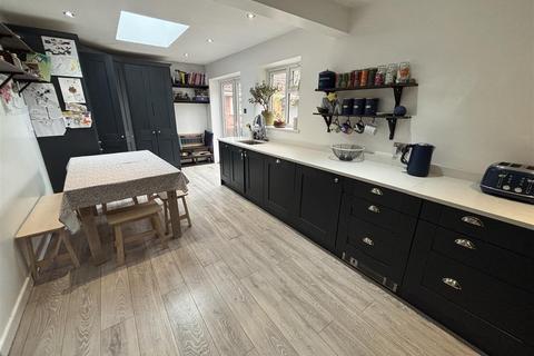 4 bedroom detached bungalow for sale, Torcross Close, Glenfield, Leicester