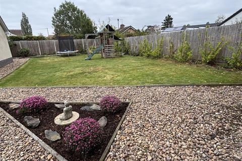 4 bedroom detached bungalow for sale, Torcross Close, Glenfield, Leicester