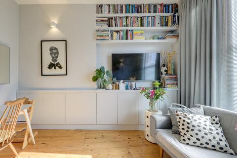 2 bedroom flat for sale, George Lane, Hither Green , London, SE13