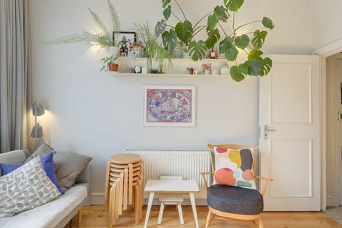 2 bedroom flat for sale, George Lane, Hither Green , London, SE13