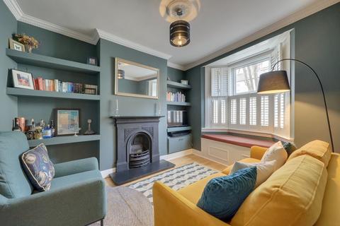 Leahurst Road, Hither Green, SE13