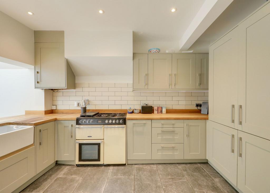 Kitchen/Dining