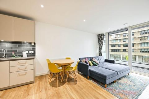 1 bedroom flat to rent, Gauging Square,Tower Bridge / St Katharine Docks, E1W, London