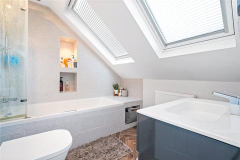 25 Lime Grove, Twickenham, TW1 1EL