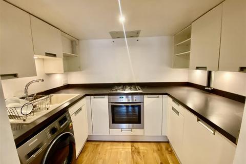 2 bedroom flat to rent, Blatchington Road, Hove