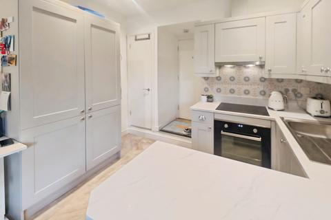 1 bedroom ground floor flat for sale - Connaught Road, Cardiff, CF24 3PU
