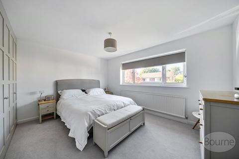 3 Birnam Close, Ripley, Woking, GU23 6JH