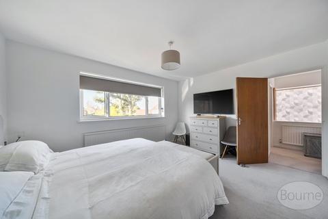 3 Birnam Close, Ripley, Woking, GU23 6JH