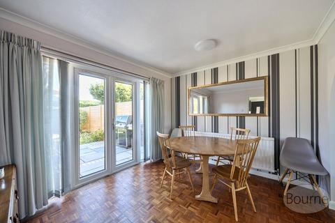 3 Birnam Close, Ripley, Woking, GU23 6JH