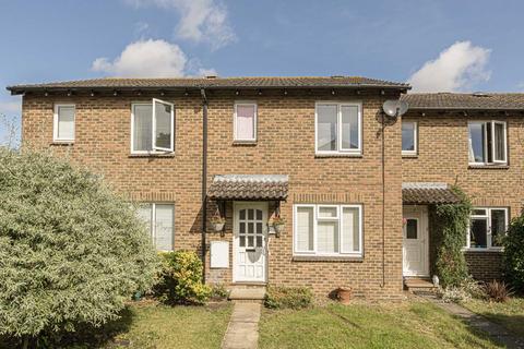 Gale Close, Hampton TW12