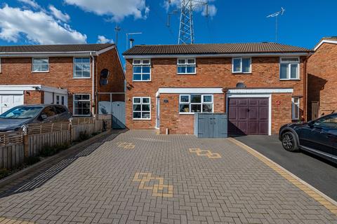 Brookside Close, Wombourne, WV5