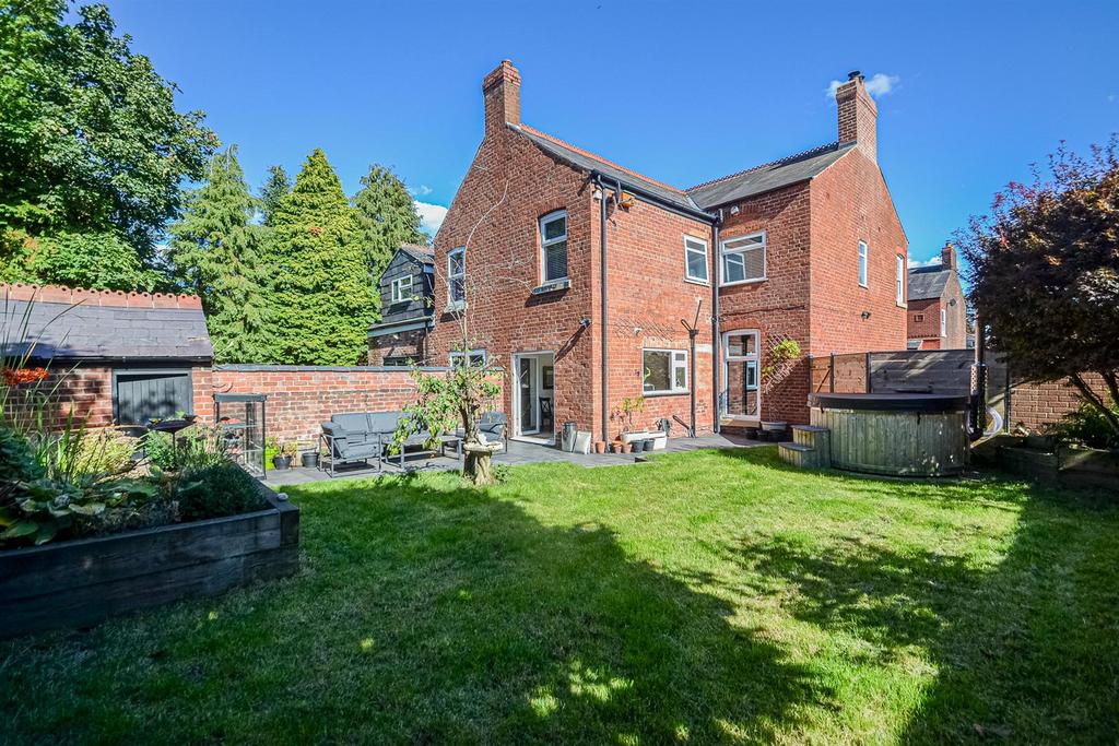 Rear Elevation & Garden