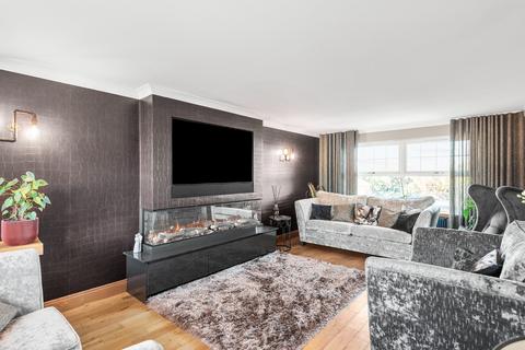 undefined, Karries Court, Denny FK6
