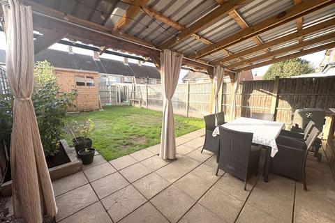 38 Kirkstall Crescent, Walsall, WS3 2SR