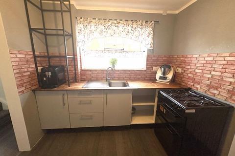 38 Kirkstall Crescent, Walsall, WS3 2SR