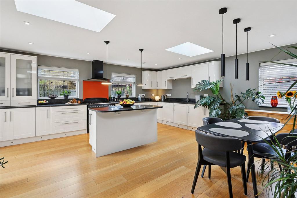 Kitchen/Breakfast
