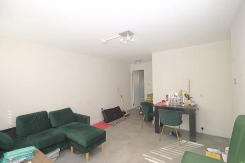 Dacre Close, Greenford