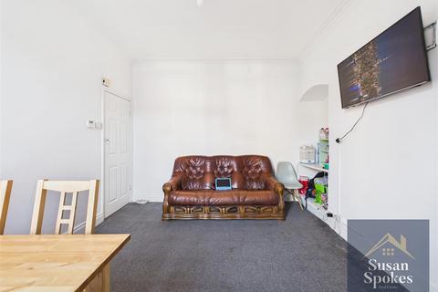 3 bedroom house for sale, Barehirst Street, South Shields