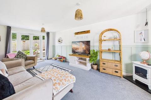 undefined, Poolfield Way, Falmouth - Delightful and generous rear garden
