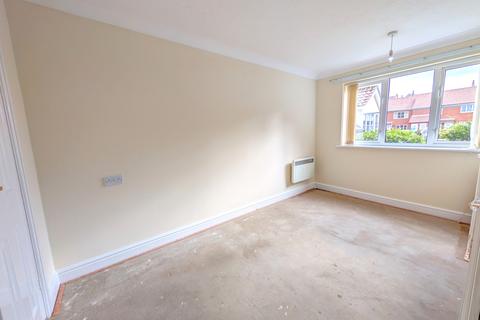1 bedroom apartment for sale, Sutton Court, Skegness, PE25