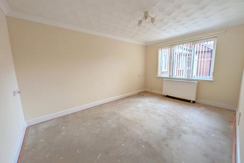 1 bedroom apartment for sale, Sutton Court, Skegness, PE25