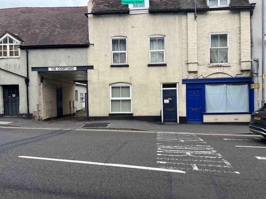 8 London Rd, Front