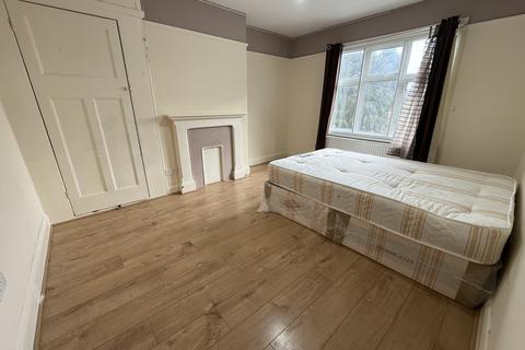 undefined, Sutton Hall Road, HOUNSLOW, TW5