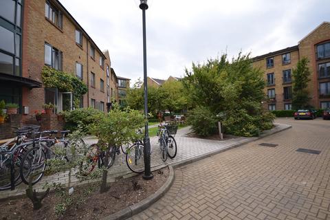 2 bedroom flat to rent, Durward Street, London E1
