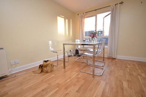 2 bedroom flat to rent, Durward Street, London E1