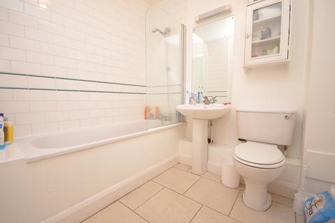 2 bedroom flat to rent, Durward Street, London E1