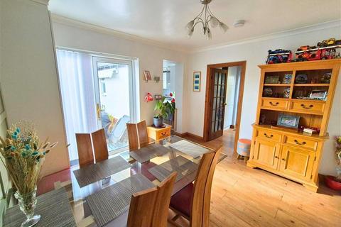 3 bedroom semi-detached house for sale, Mortimer Street, Leominster, HR6 8PG