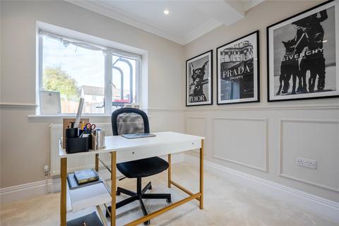 28 Beecroft Way, Dunstable, LU6 1ED