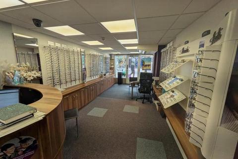 Retail property (high street) to rent, 37 High St Guildford GU1 3DY
