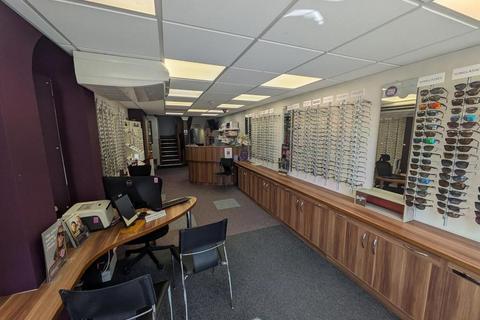 Retail property (high street) to rent, 37 High St Guildford GU1 3DY
