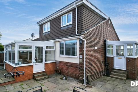 3 bedroom semi-detached bungalow for sale, Deanhurst Gardens, Morley, Leeds