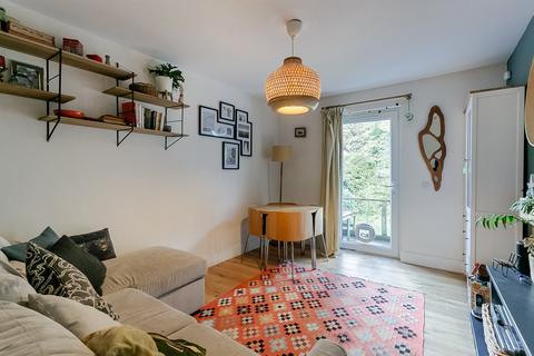 45 Wallace Crescent, Roslin, EH25 9LN