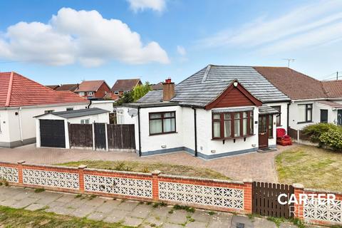 Highfield Gardens, Grays, RM16