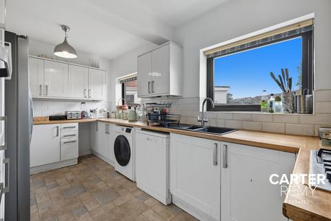 undefined, Highfield Gardens, Grays, RM16