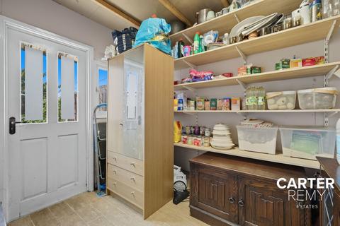 undefined, Highfield Gardens, Grays, RM16