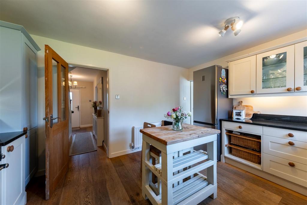 26 The Avenue-005.jpg