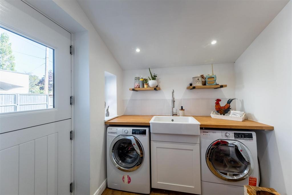 26 The Avenue-006.jpg